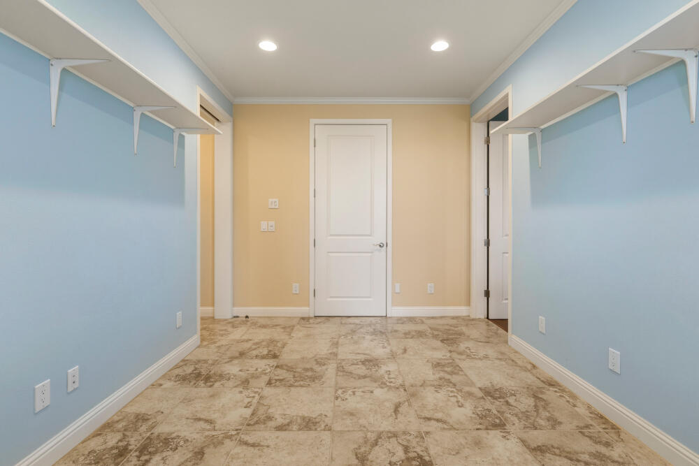 6586 Cooper's Hawk Road Klamath Falls, OR 97601 - Photo 49 of 68 a view of an empty room