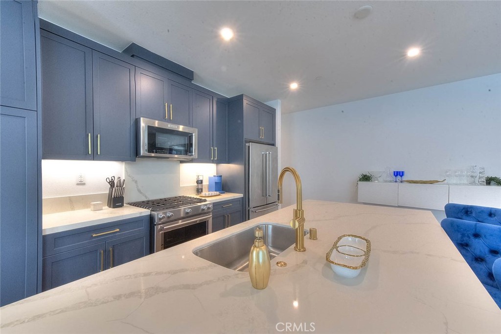 1246 West Bushell Street Anaheim, CA 92805 - Photo 7 of 35