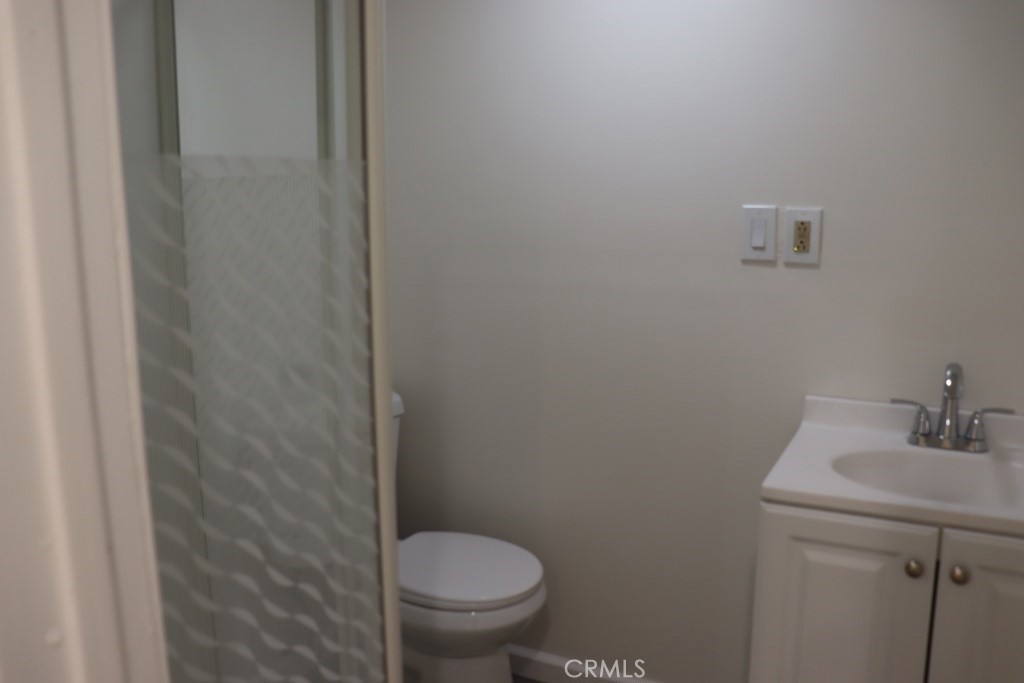 6865 Morro Road, Unit A Atascadero, CA 93422 - Photo 26 of 41 a bathroom with a sink and toilet