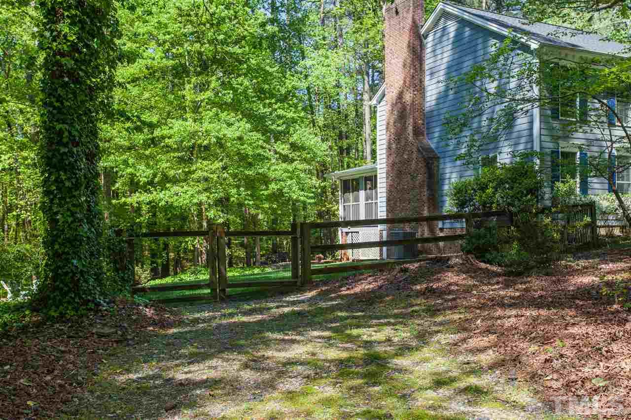 8701 Harrogate Court Raleigh, NC 27613 - Photo 28 of 30 Access to backyard