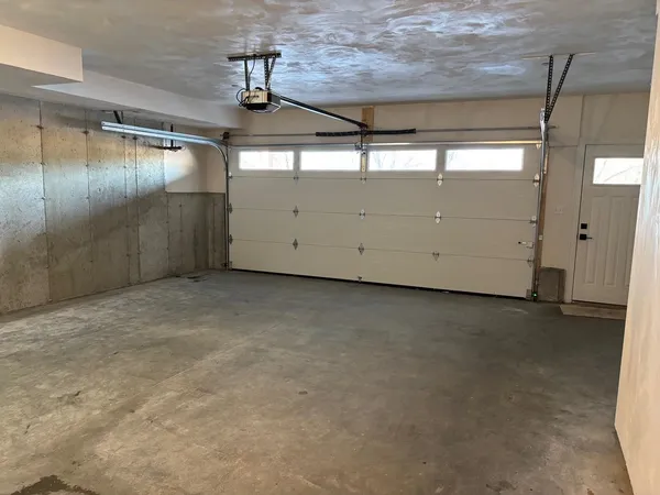 $3,000 | 159 Elm Street, Unit 1, Milford, NH 03055