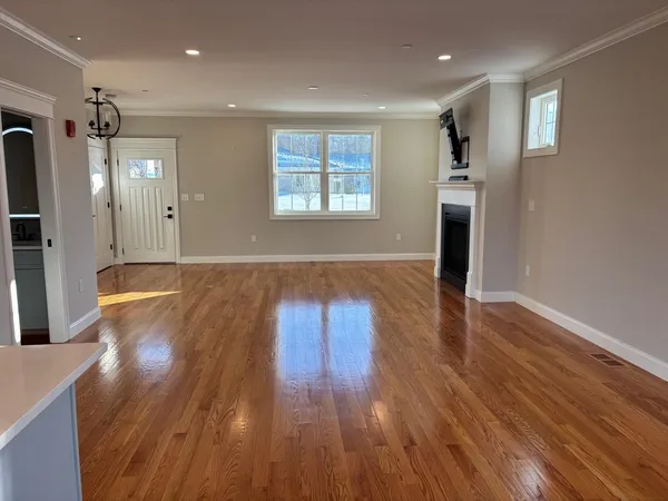 $3,000 | 159 Elm Street, Unit 1, Milford, NH 03055