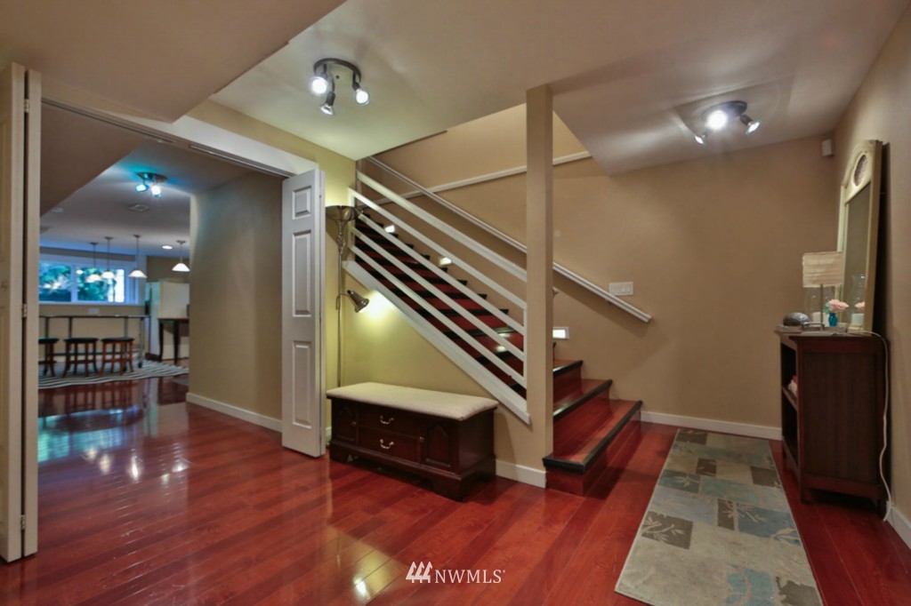 21029 West Richmond Road Bothell, WA 98021 - Photo 12 of 25