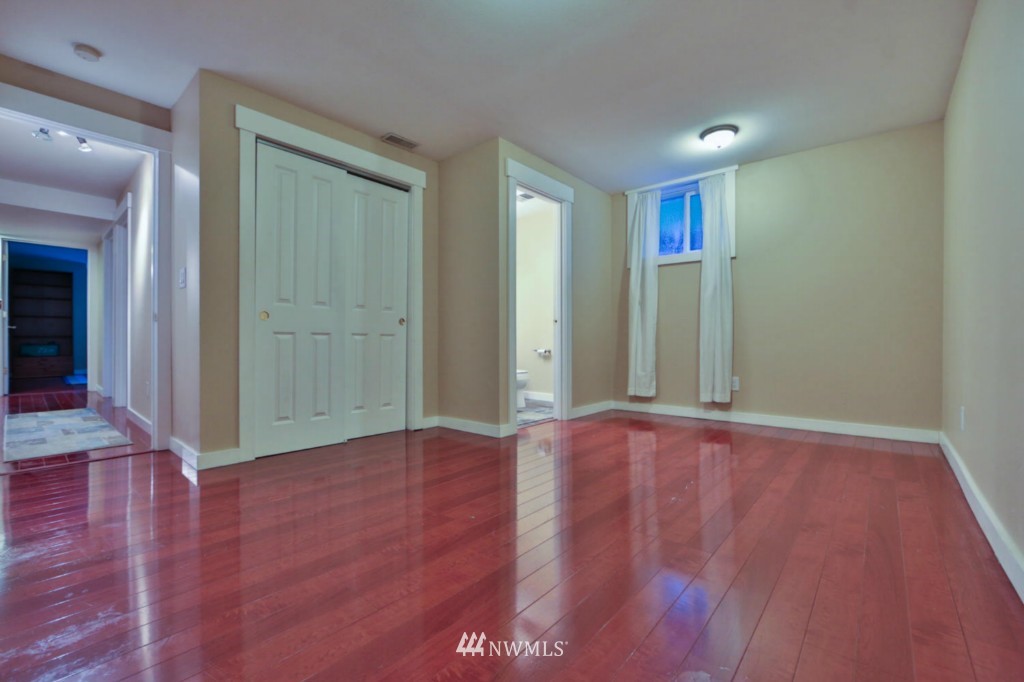 21029 West Richmond Road Bothell, WA 98021 - Photo 18 of 25