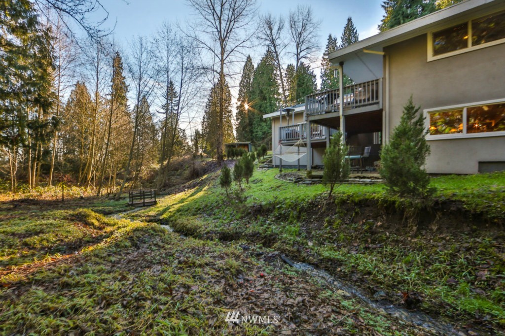 21029 West Richmond Road Bothell, WA 98021 - Photo 23 of 25