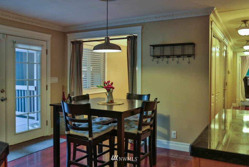 21029 West Richmond Road Bothell, WA 98021 - Photo 6 of 25