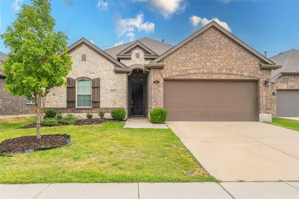 $2,350 | 2133 Lake Pine Drive, Little Elm, TX 75068