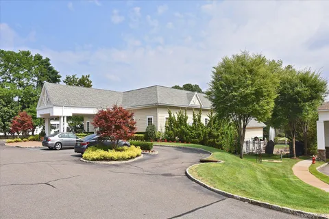 $1,189,000 | 214 Miro Place, Port Washington, NY 11050