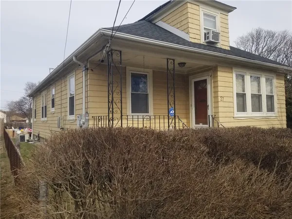 $379,900 | 27 Hillcrest Avenue, Pawtucket, RI 02860