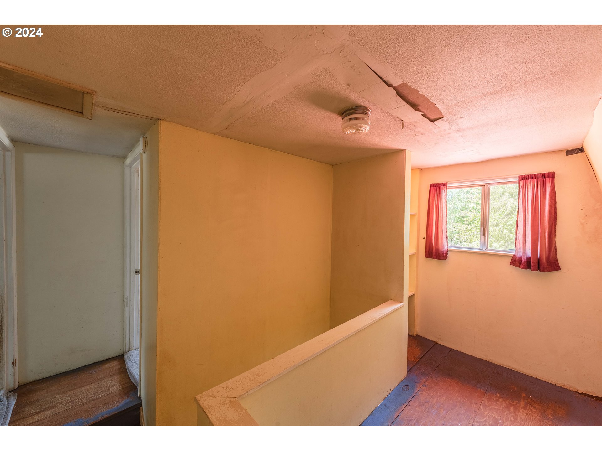 96515 Larson Lane North Bend, OR 97459 - Photo 19 of 48