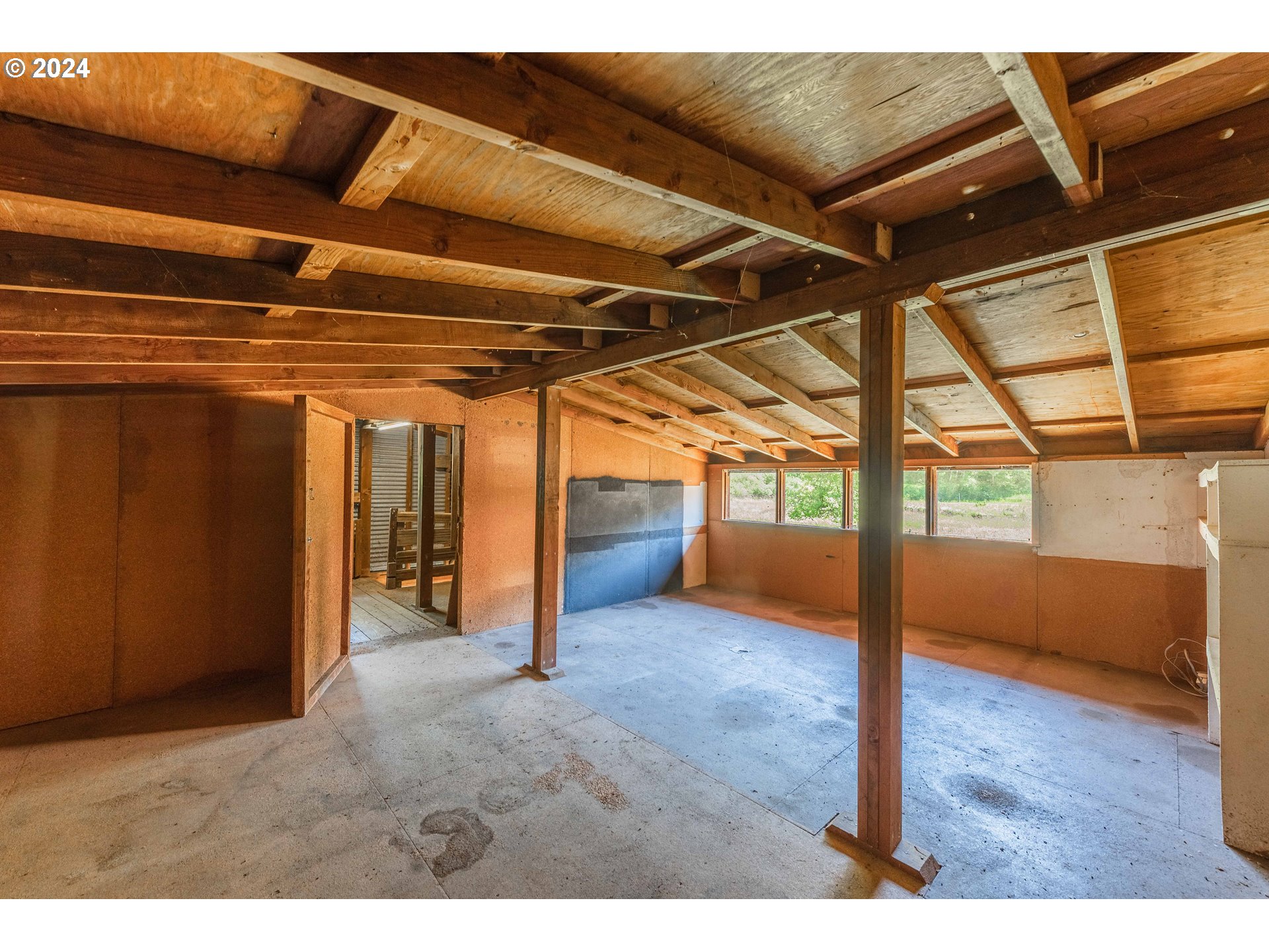 96515 Larson Lane North Bend, OR 97459 - Photo 29 of 48