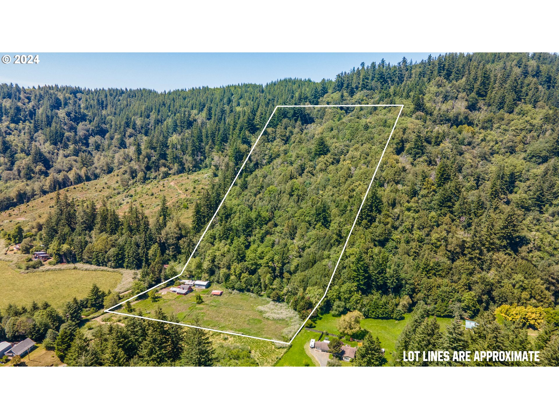 96515 Larson Lane North Bend, OR 97459 - Photo 5 of 48