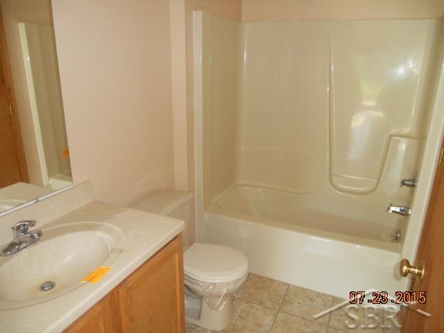 3283 Deep River Road Standish, MI 48658 - Photo 5 of 15 31255910-4.JPG