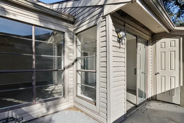 $995 | 9707 Richmond Avenue, Unit 98, Houston, TX 77063