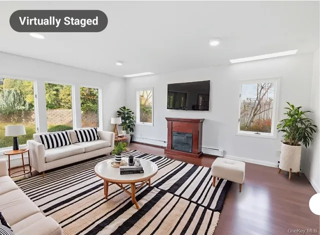 $1,598,888 | 59 Hazelwood Drive, Jericho, NY 11753