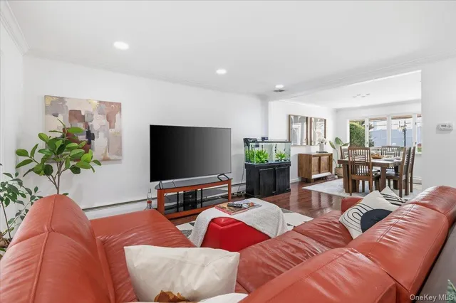 $1,598,888 | 59 Hazelwood Drive, Jericho, NY 11753