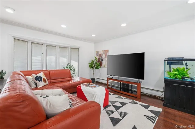 $1,598,888 | 59 Hazelwood Drive, Jericho, NY 11753