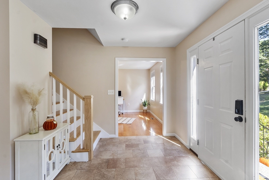 5 Towne Hill Road Haverhill, MA 01835 - Photo 8 of 42 Gallery Image 8