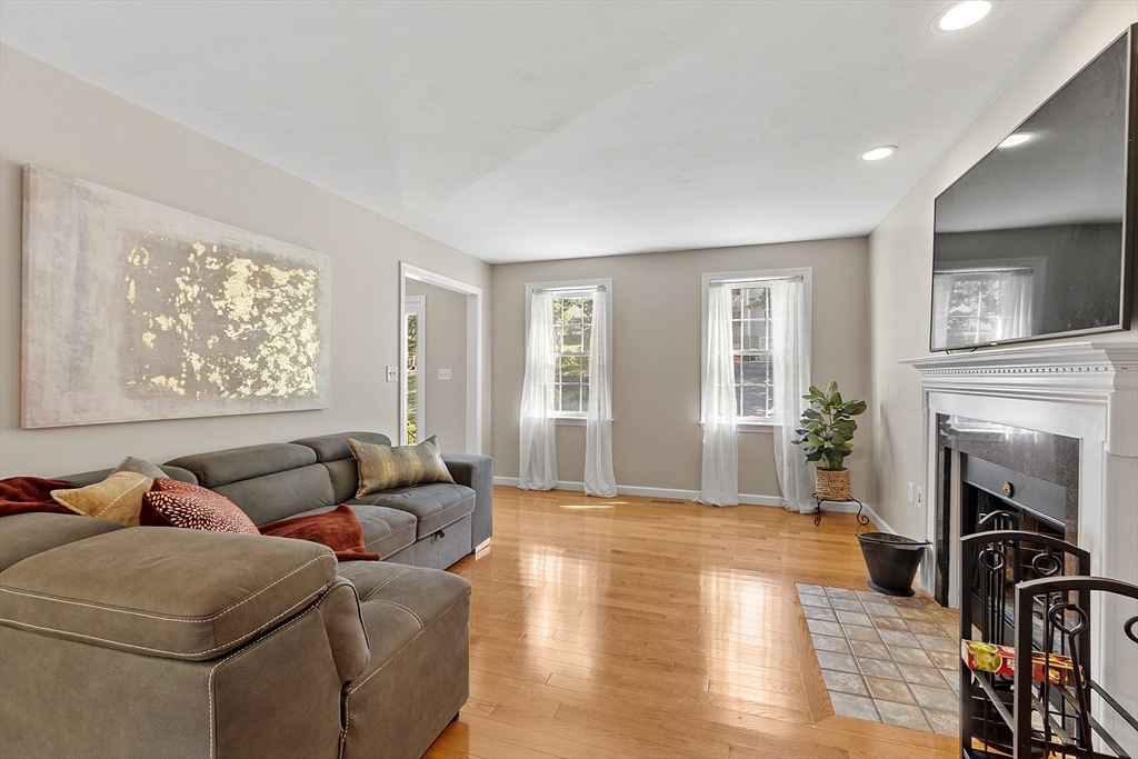 5 Towne Hill Road Haverhill, MA 01835 - Photo 10 of 42 Gallery Image 10