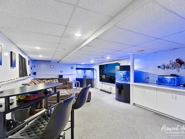 $515,000 | 39-w093 Shannon Square, Geneva, IL 60134