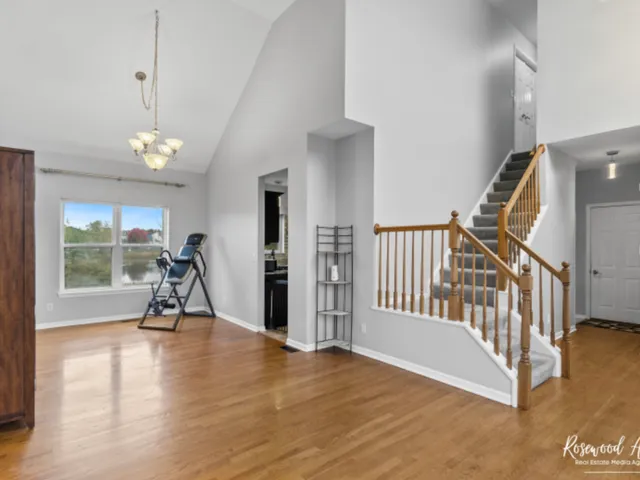 $515,000 | 39-w093 Shannon Square, Geneva, IL 60134