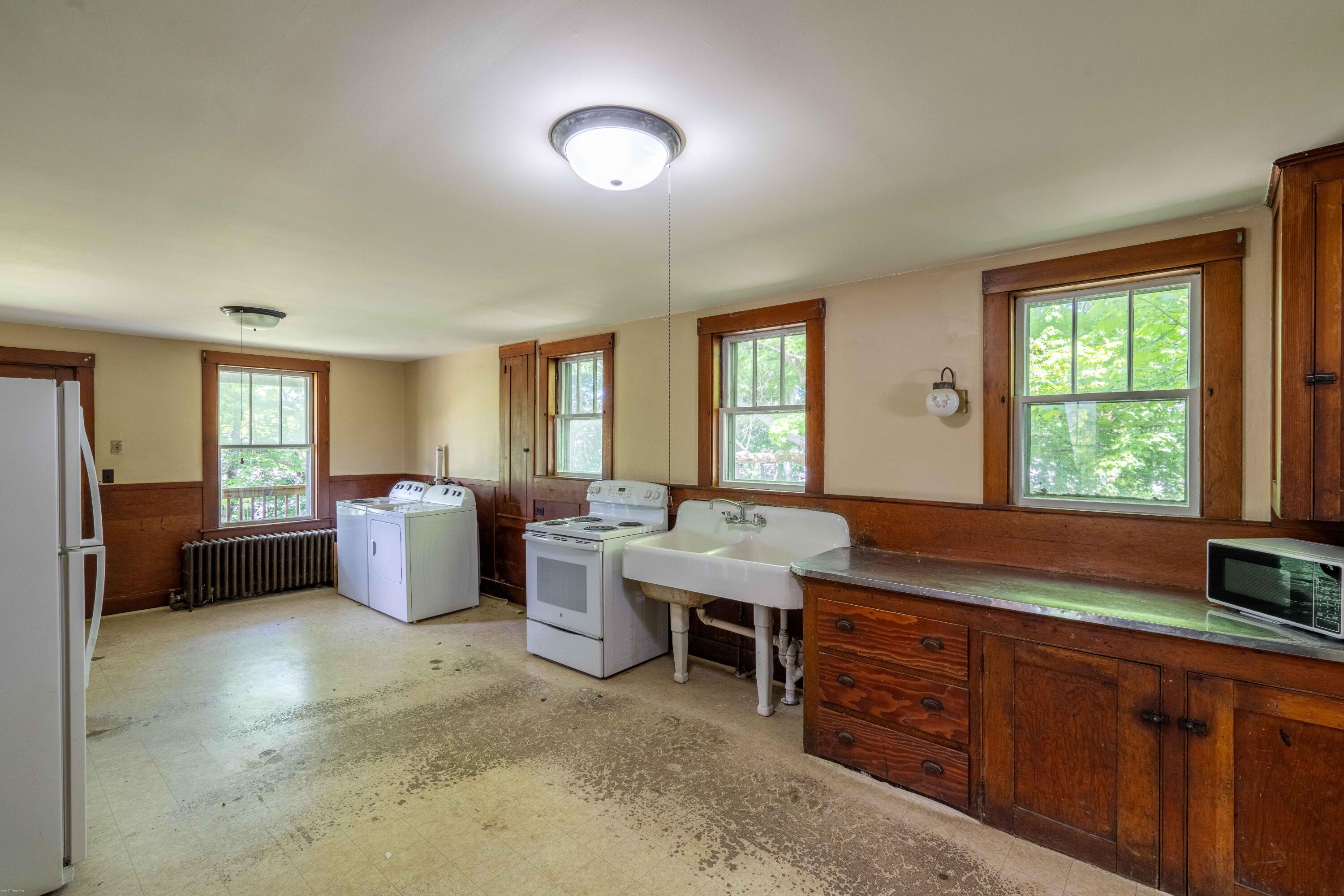 24 Pine Street Ellsworth, ME 04605 - Photo 15 of 31 Kitchen 1