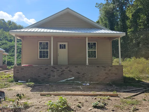 $349,000 | 423 Roslyn Avenue, Cumberland Gap, TN 37724