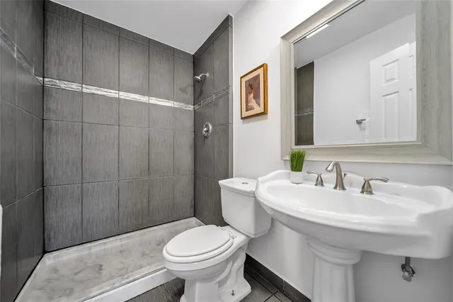 $285,900 | 910 Shorehaven Drive, Garland, TX 75040