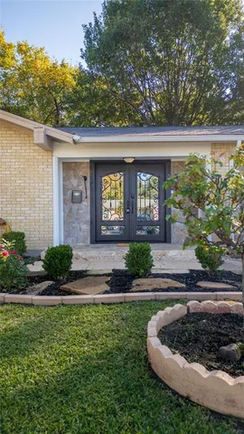 $285,900 | 910 Shorehaven Drive, Garland, TX 75040