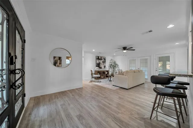 $285,900 | 910 Shorehaven Drive, Garland, TX 75040