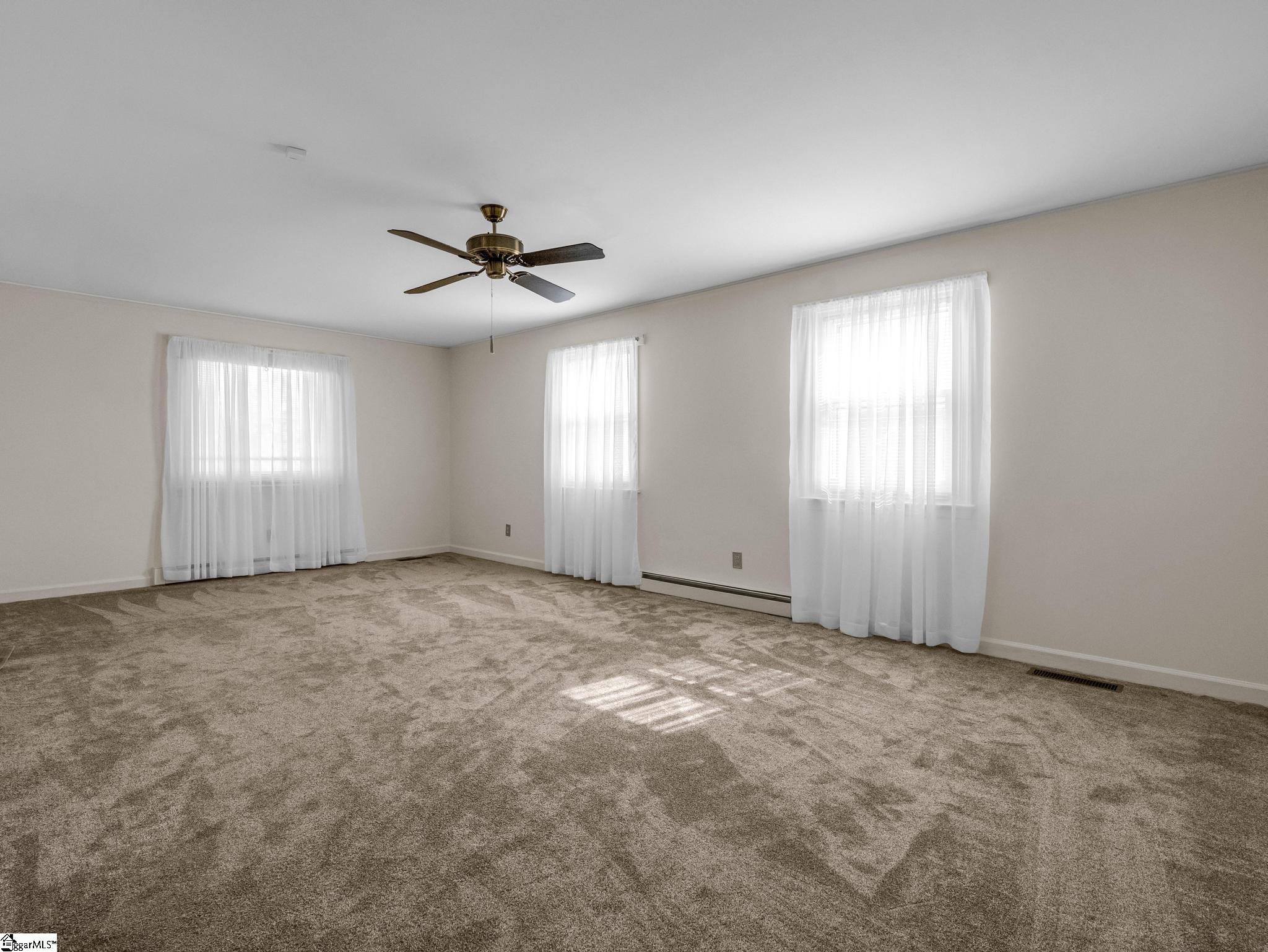 335 North Suber Road Taylors, SC 29687 - Photo 19 of 34