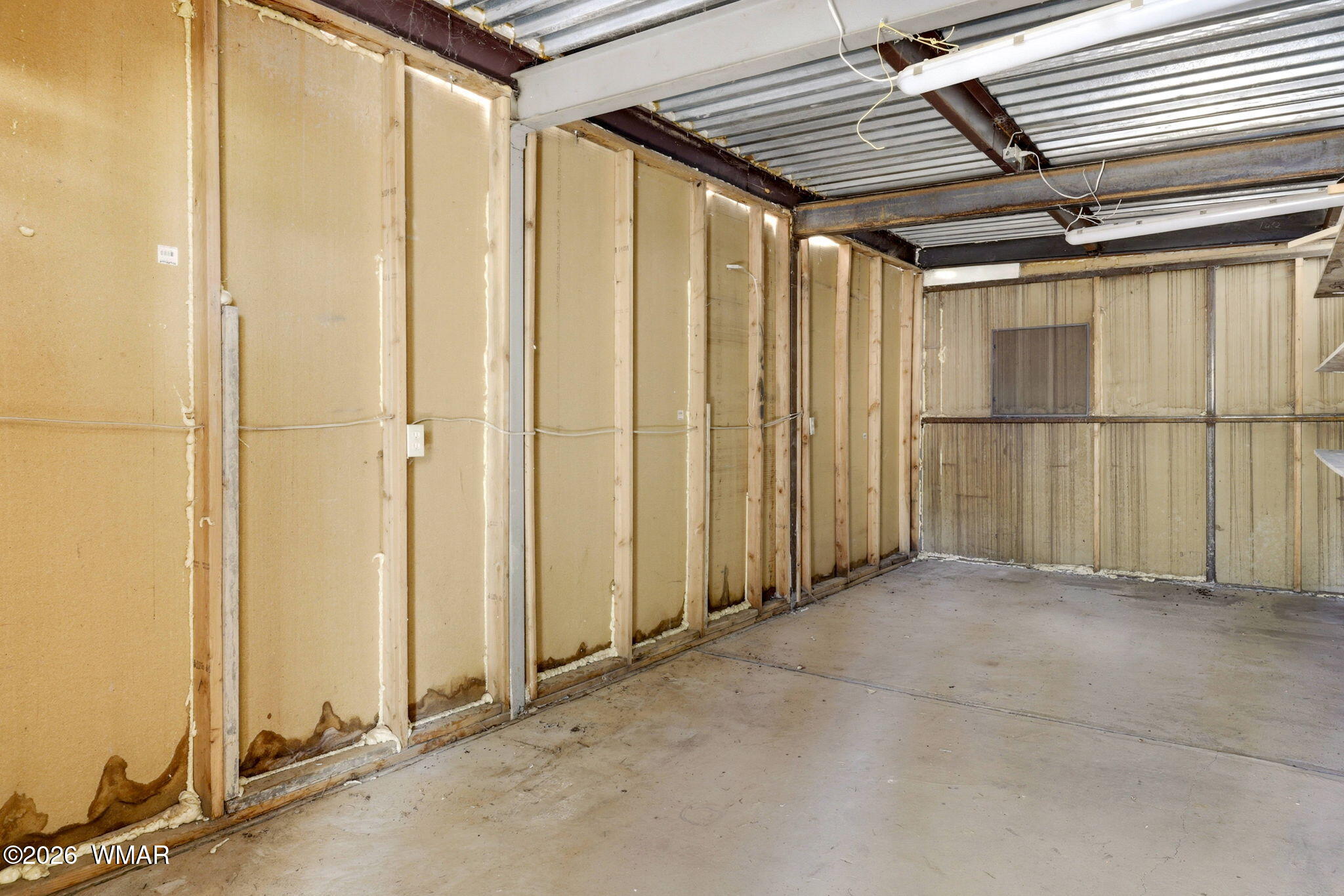 3650 Buckskin Road Overgaard, AZ 85933 - Photo 26 of 33 a view of a garage