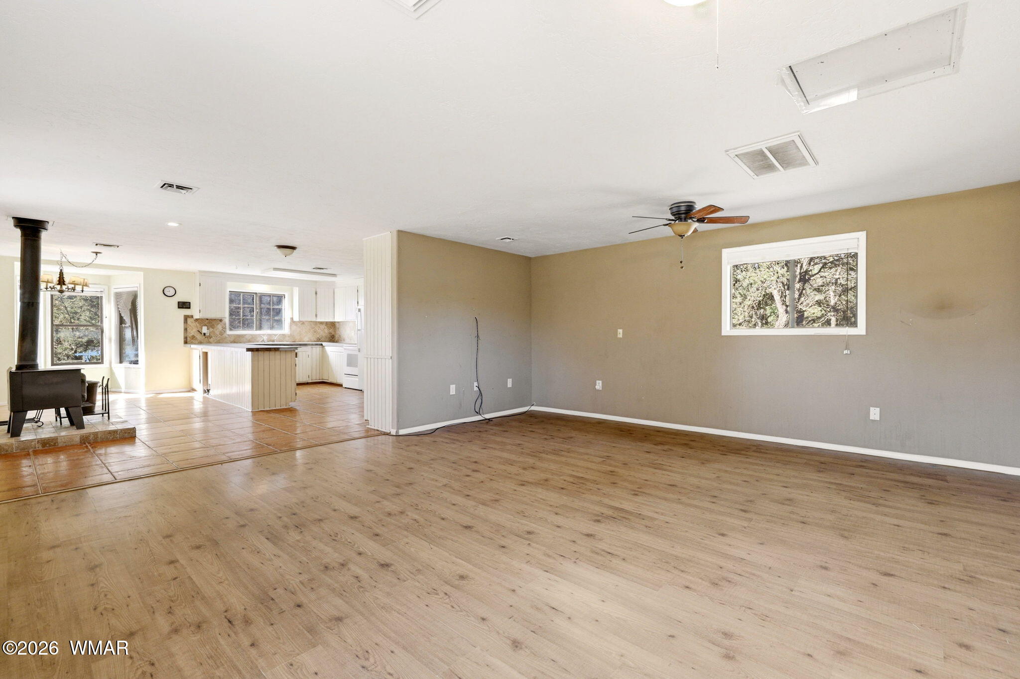 3650 Buckskin Road Overgaard, AZ 85933 - Photo 9 of 33 a view of a livingroom with furniture and a flat screen tv