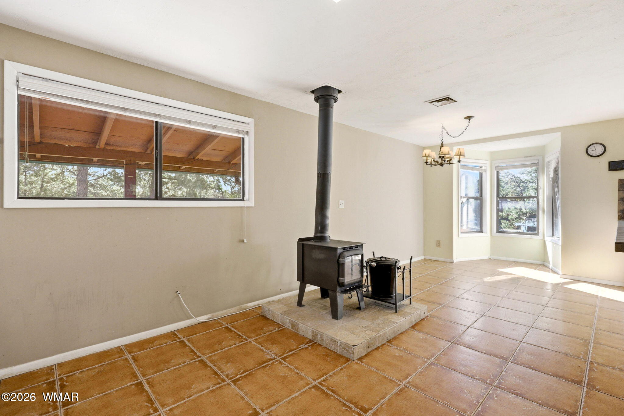 3650 Buckskin Road Overgaard, AZ 85933 - Photo 10 of 33 a view of a livingroom with furniture and window