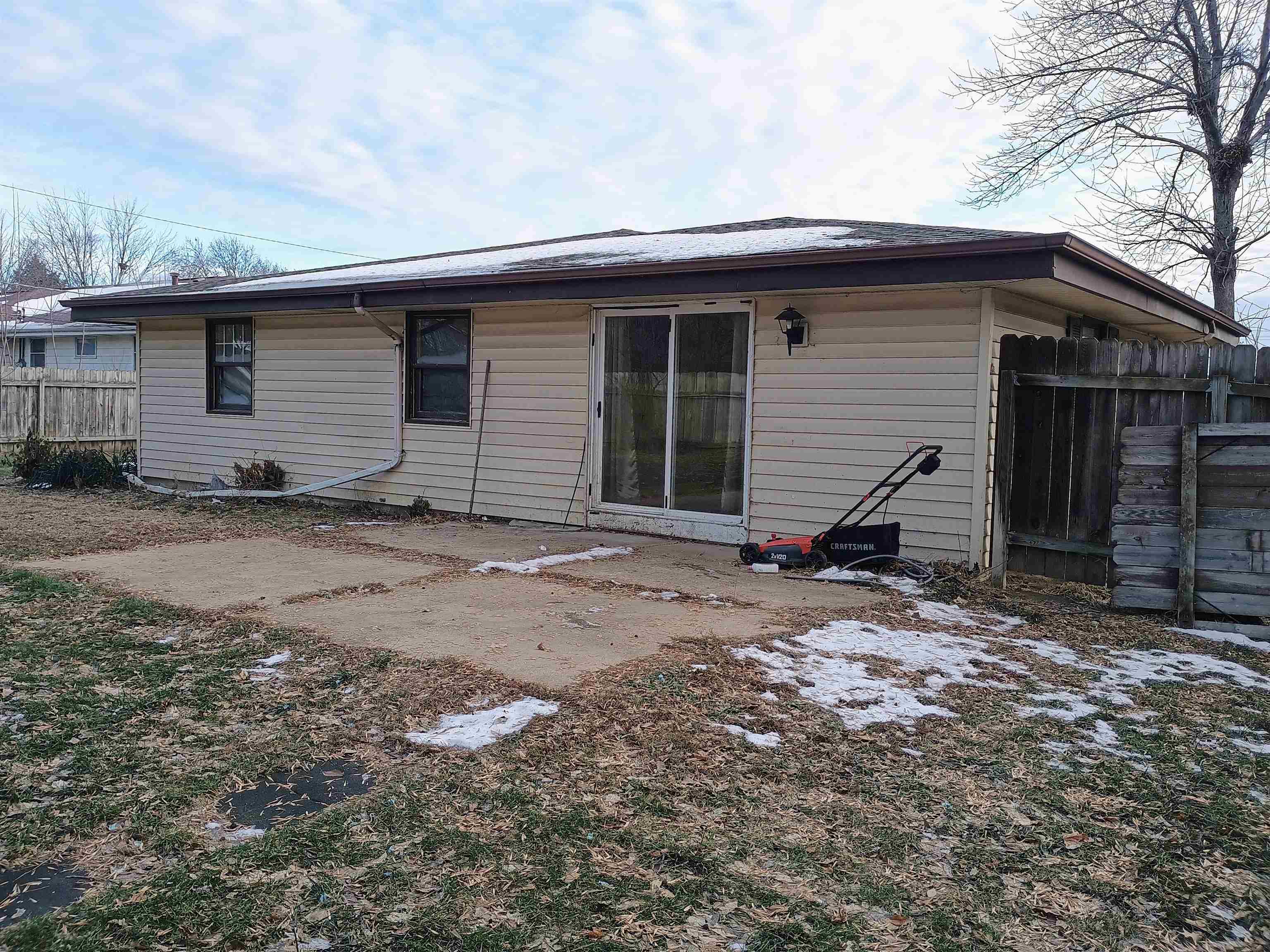 3321 West Riverside Boulevard Rockford, IL 61101 - Photo 35 of 37