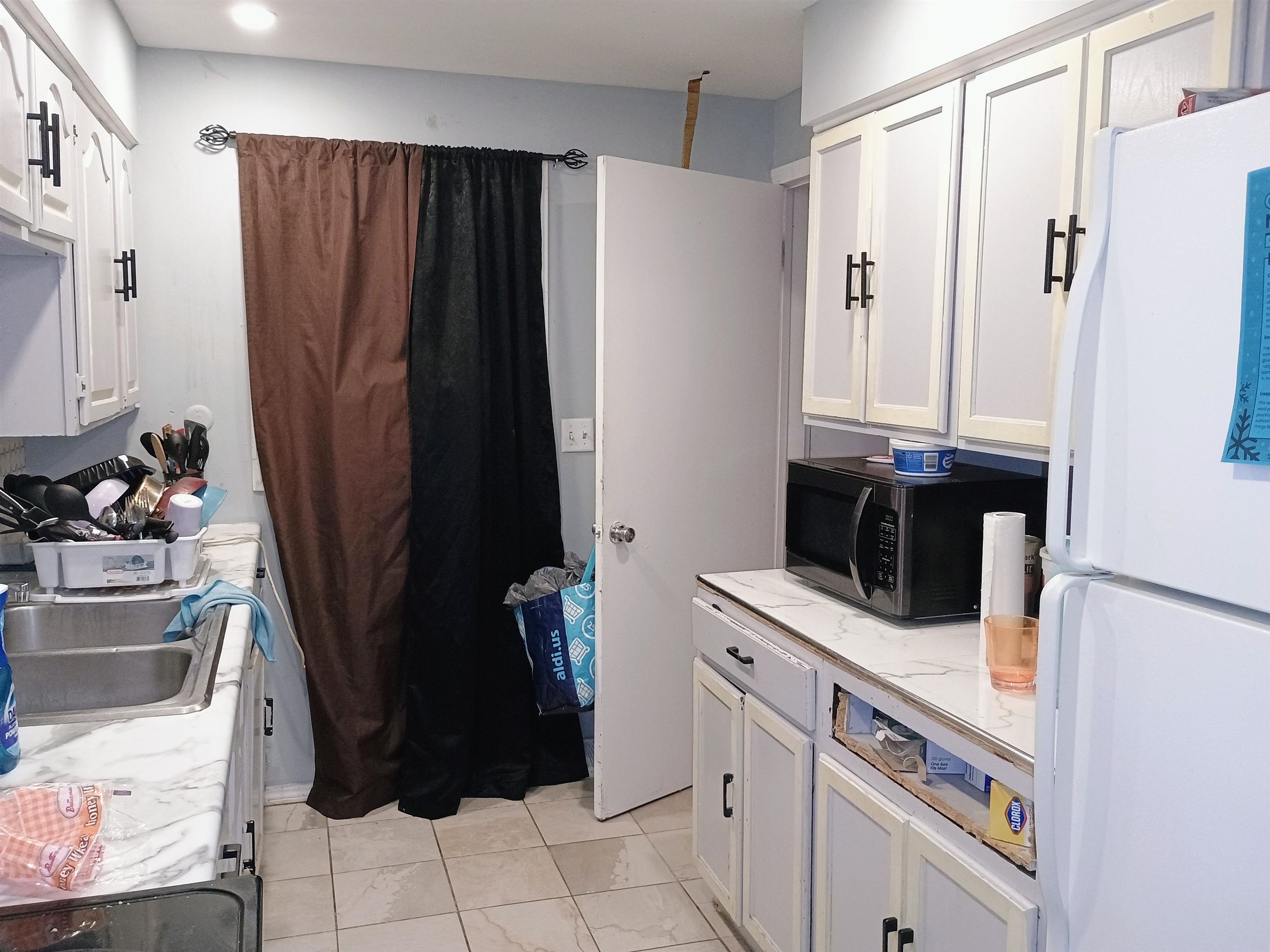 3321 West Riverside Boulevard Rockford, IL 61101 - Photo 6 of 37