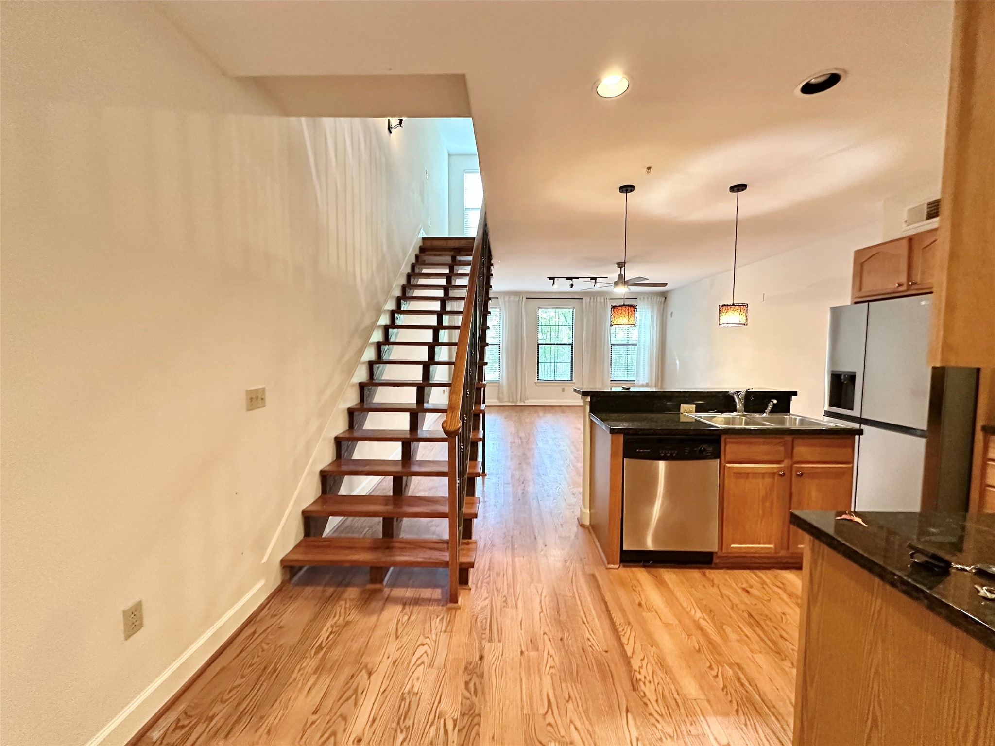 1602 Elgin Street, Unit 13 Houston, TX 77004 - Photo 6 of 22
