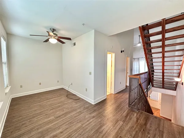 $2,200 | 1602 Elgin Street, Unit 13, Houston, TX 77004