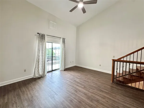 $2,200 | 1602 Elgin Street, Unit 13, Houston, TX 77004