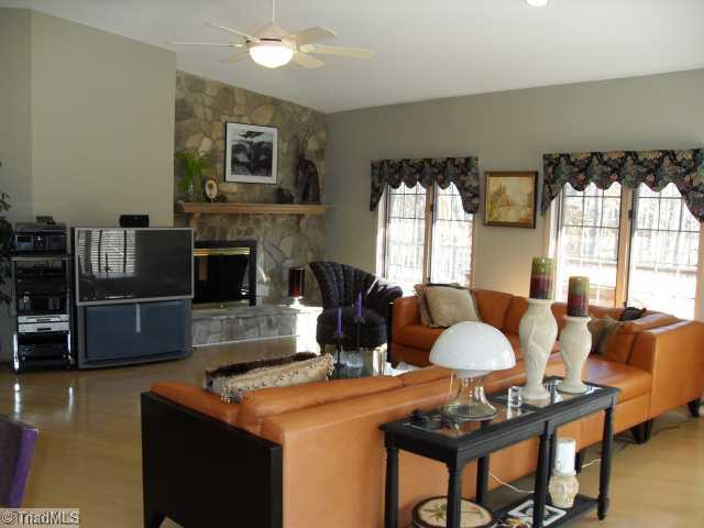 191 Roehm Landing Denton, NC 27239 - Photo 7 of 12 Den/Family/Great Room.