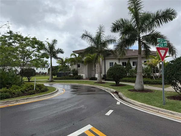 $4,500 | 12845 Northwest 24th Avenue, Miami, FL 33147