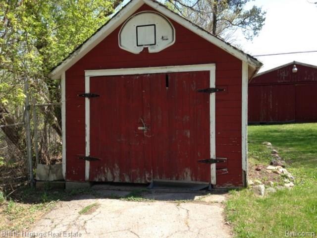 5475 King Road Howell, MI 48843 - Photo 25 of 28