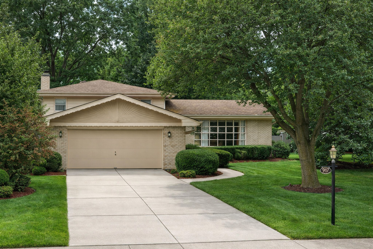 917 Army Trail Boulevard Addison, IL 60101 - Photo 1 of 26