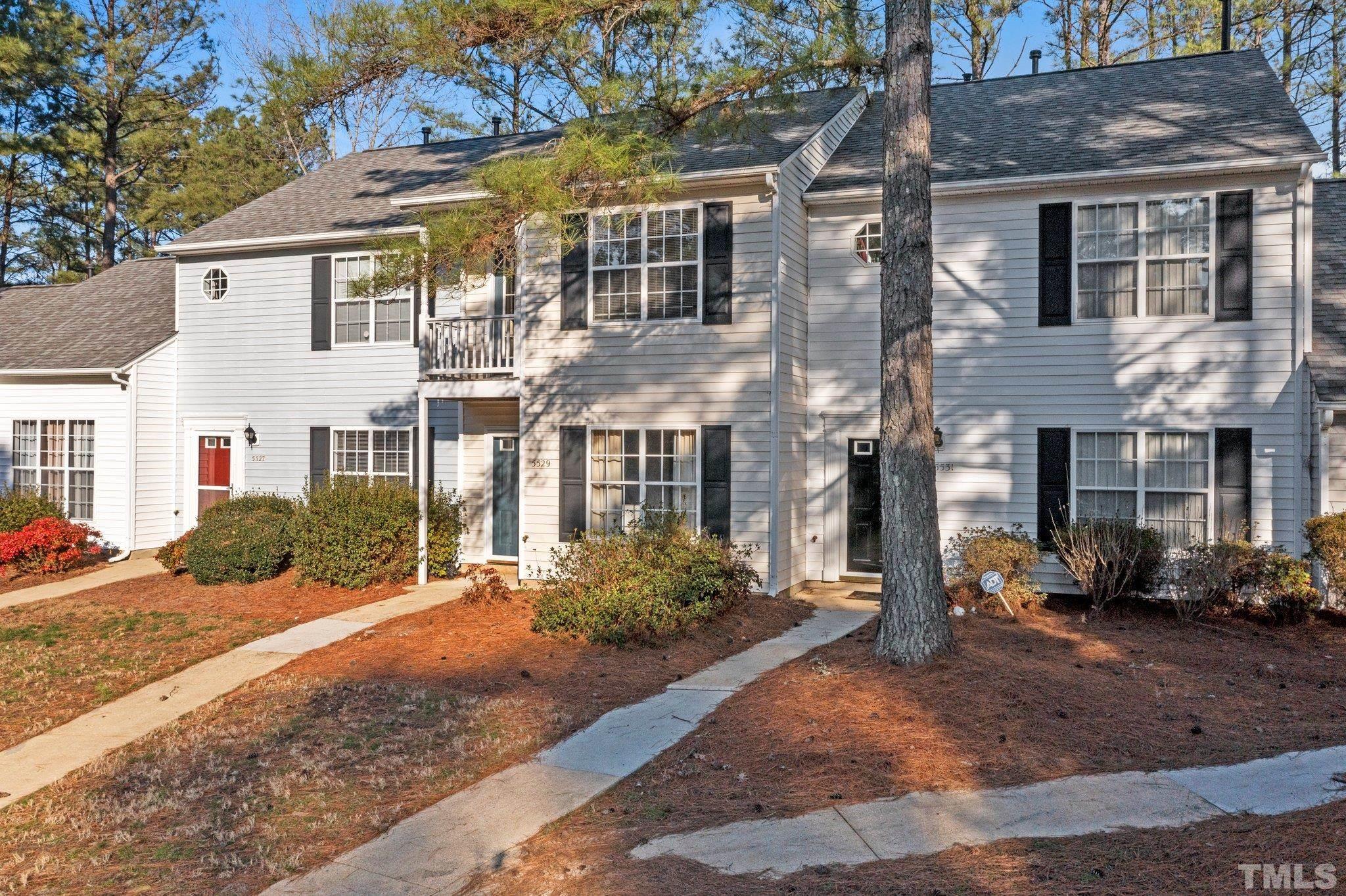 5529 Fieldcross Court Raleigh, NC 27610 - Photo 3 of 28 Gallery Image 3