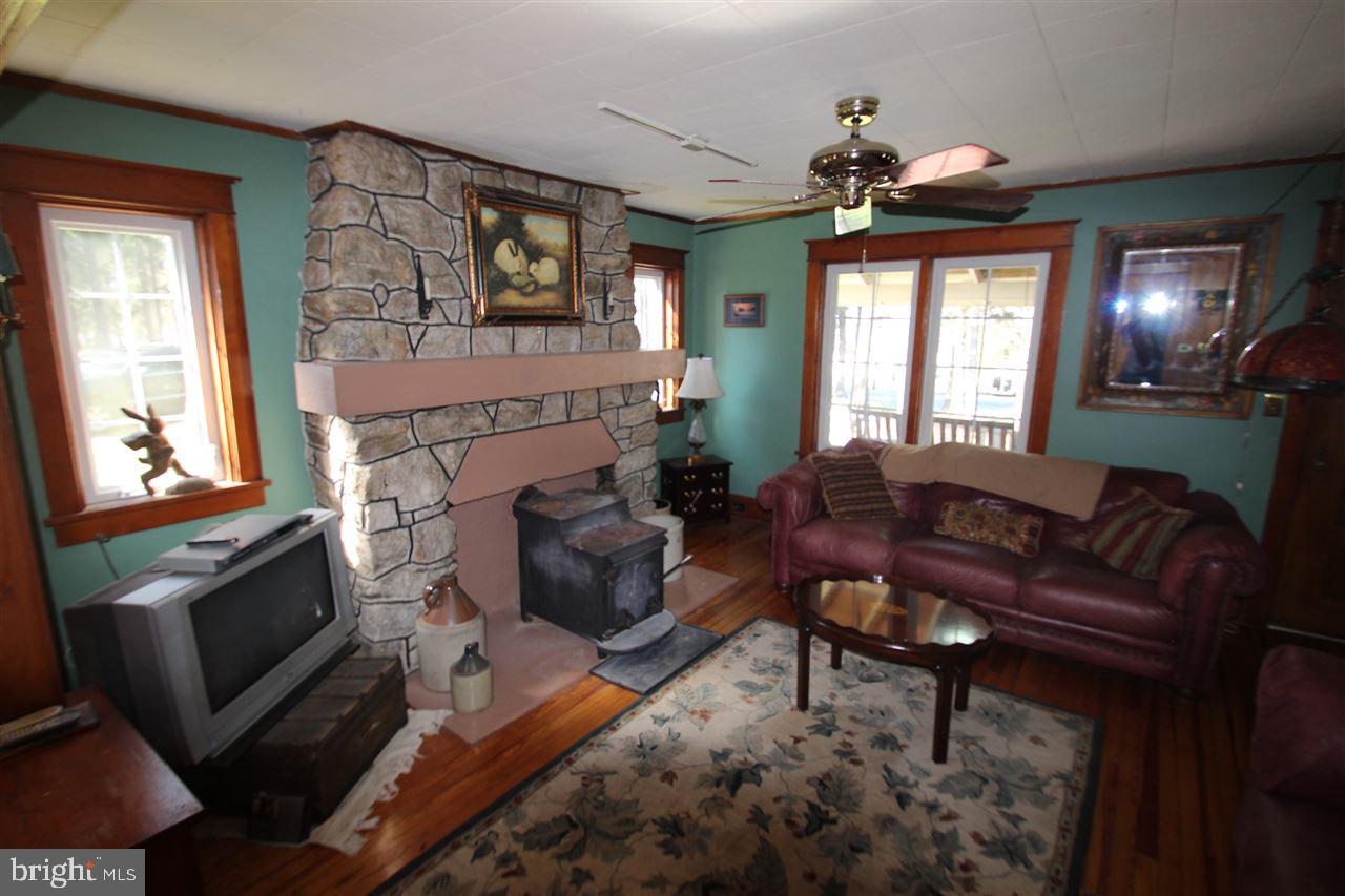 4615 Carlisle Road Gardners, PA 17324 - Photo 4 of 25 Gallery Image 4