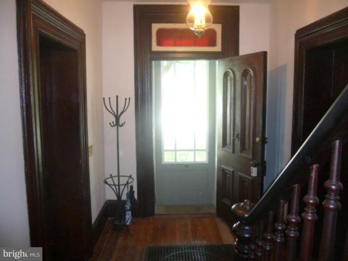 3481 Uniontown Road Westminster, MD 21158 - Photo 11 of 24 Entrance / Foyer
