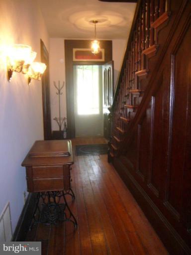 3481 Uniontown Road Westminster, MD 21158 - Photo 6 of 24 Staircase