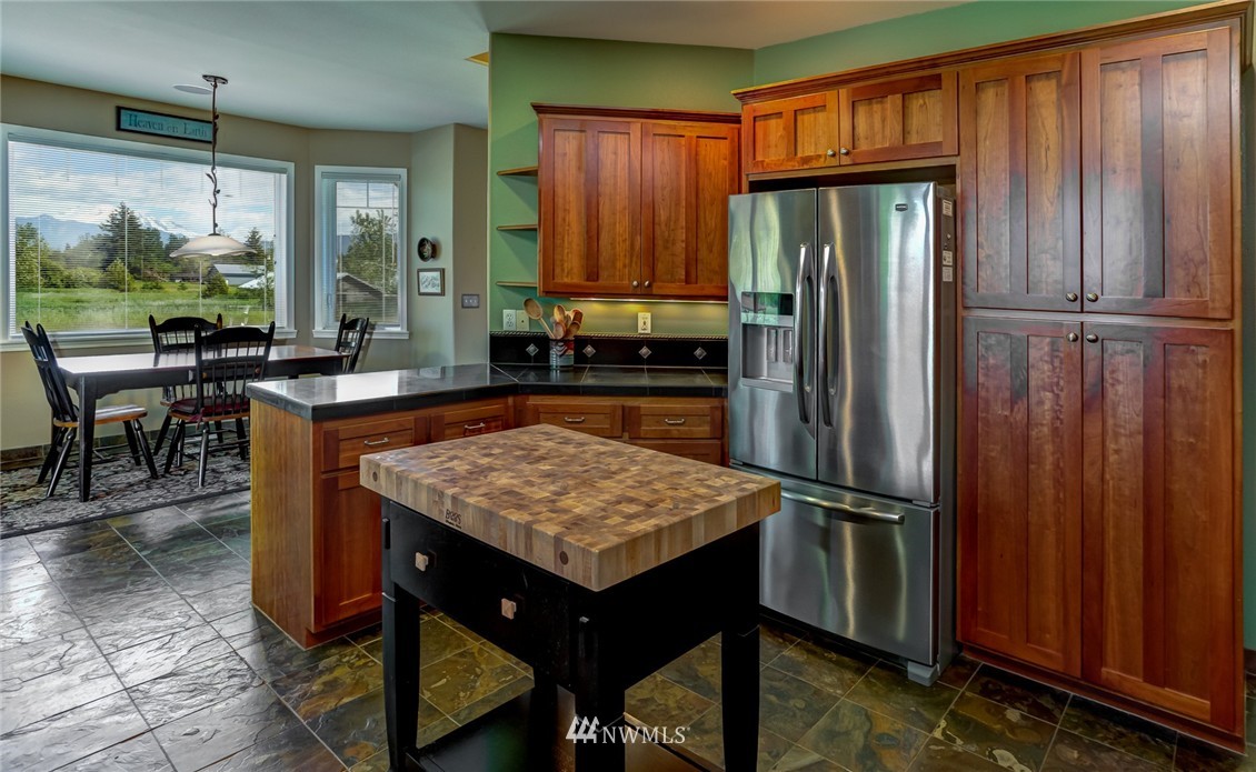 5740 Mertz Road Bellingham, WA 98226 - Photo 16 of 25