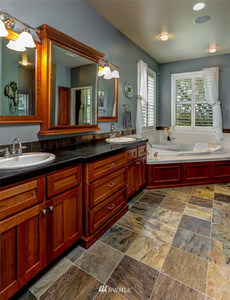 5740 Mertz Road Bellingham, WA 98226 - Photo 19 of 25