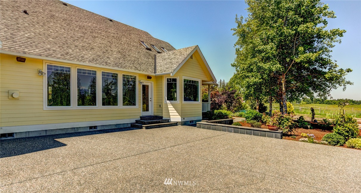 5740 Mertz Road Bellingham, WA 98226 - Photo 10 of 25